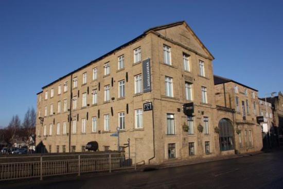 Cambridge Hotel Waterfront Brighouse Exterior photo